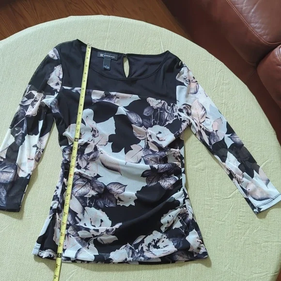 Beautiful Flowered INC Blouse - Picture 4 of 8